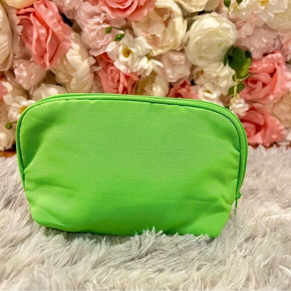 Dior makeup bag - Picture 2 of 11